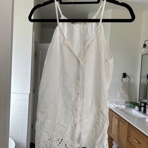 Women’s White Eyelet Button-Front Tank Top